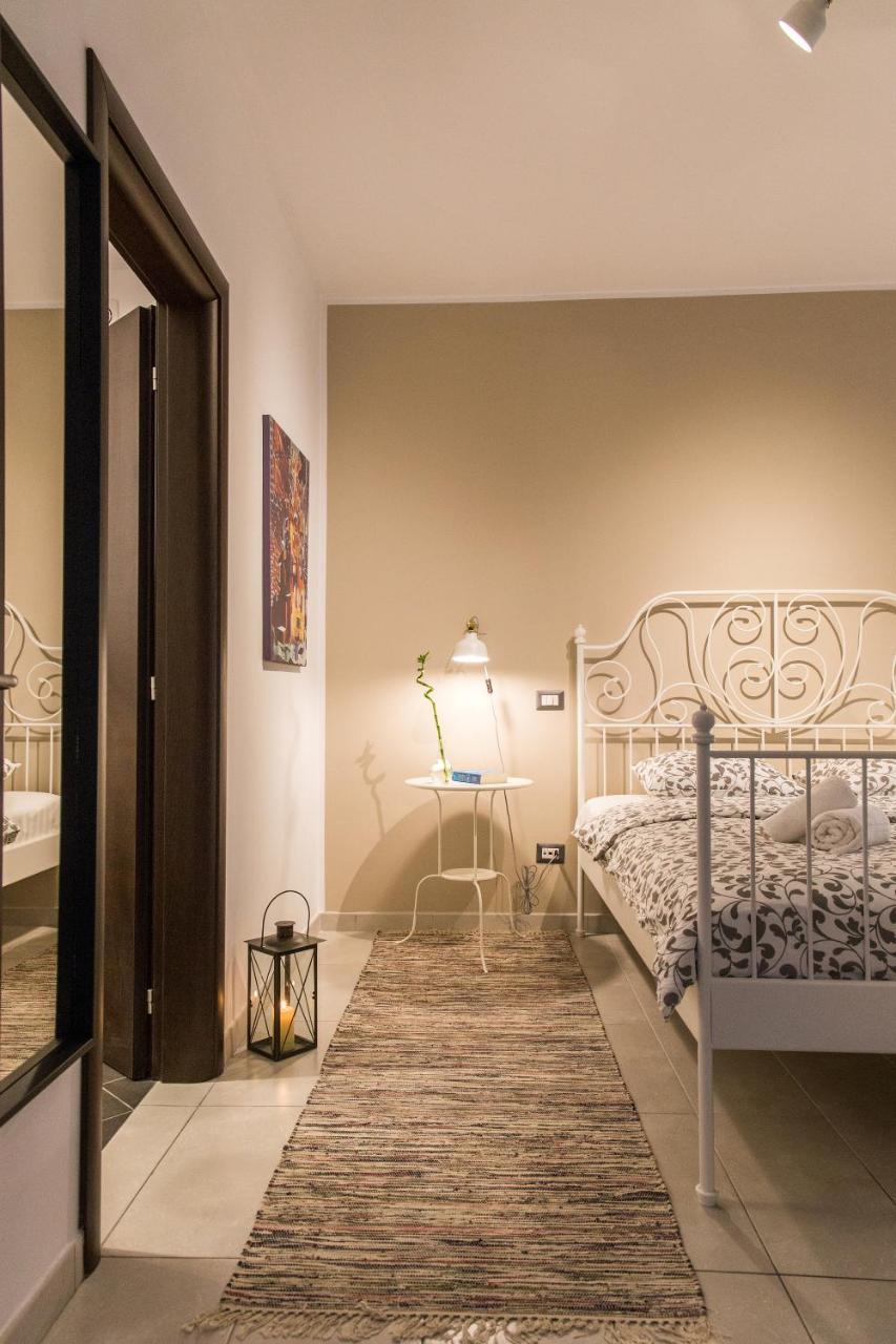 One Love Metropolitan Apartment Bucharest Exterior photo