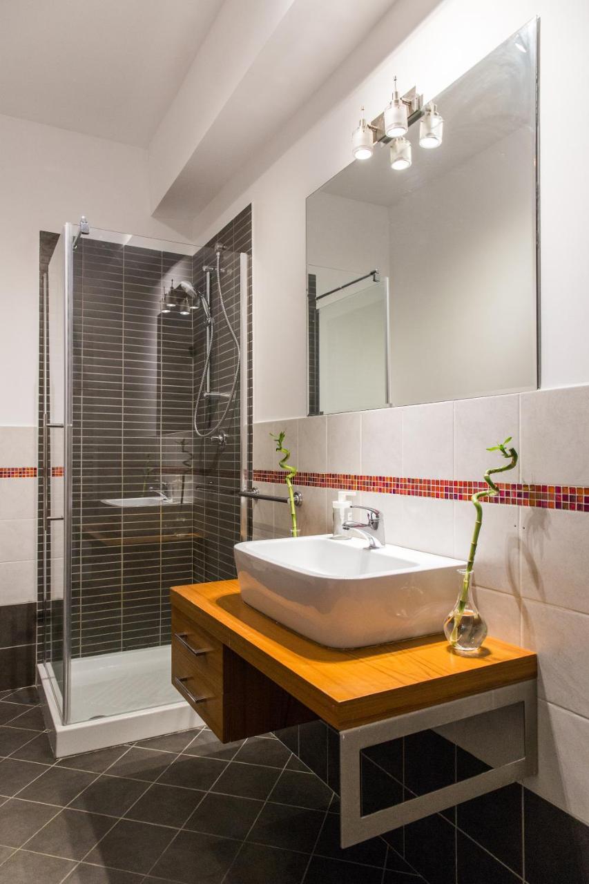 One Love Metropolitan Apartment Bucharest Exterior photo