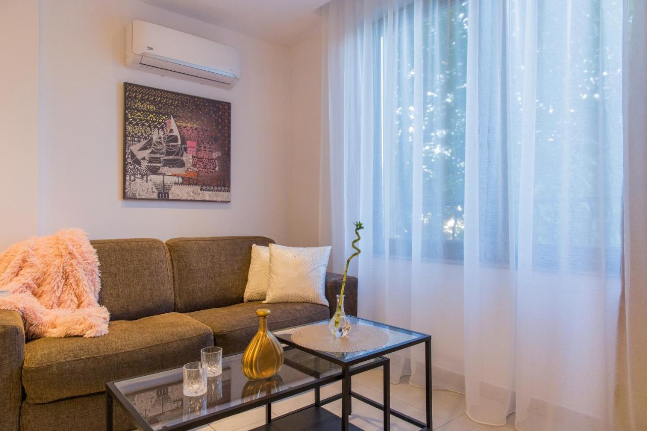 One Love Metropolitan Apartment Bucharest Exterior photo