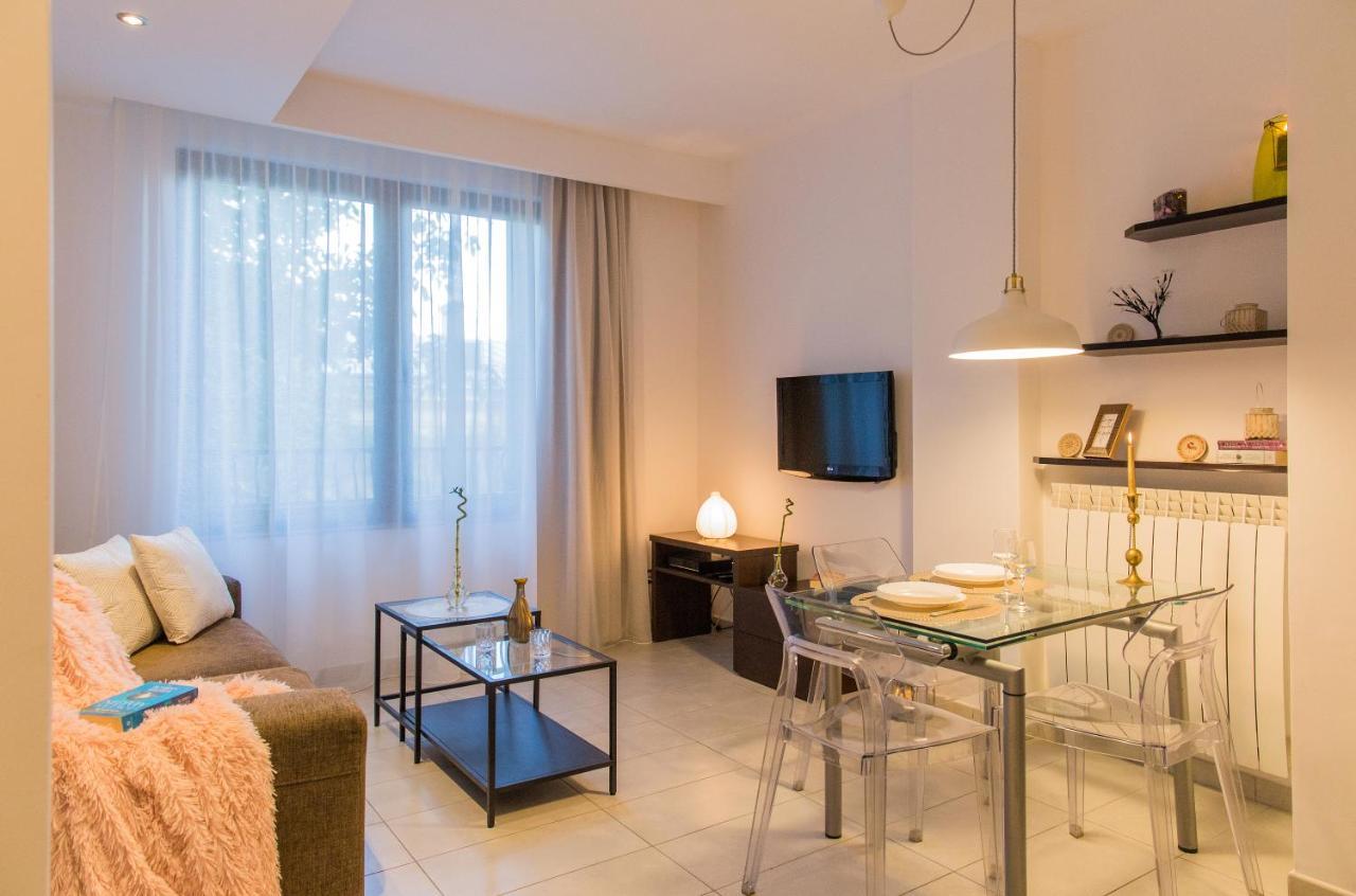 One Love Metropolitan Apartment Bucharest Exterior photo