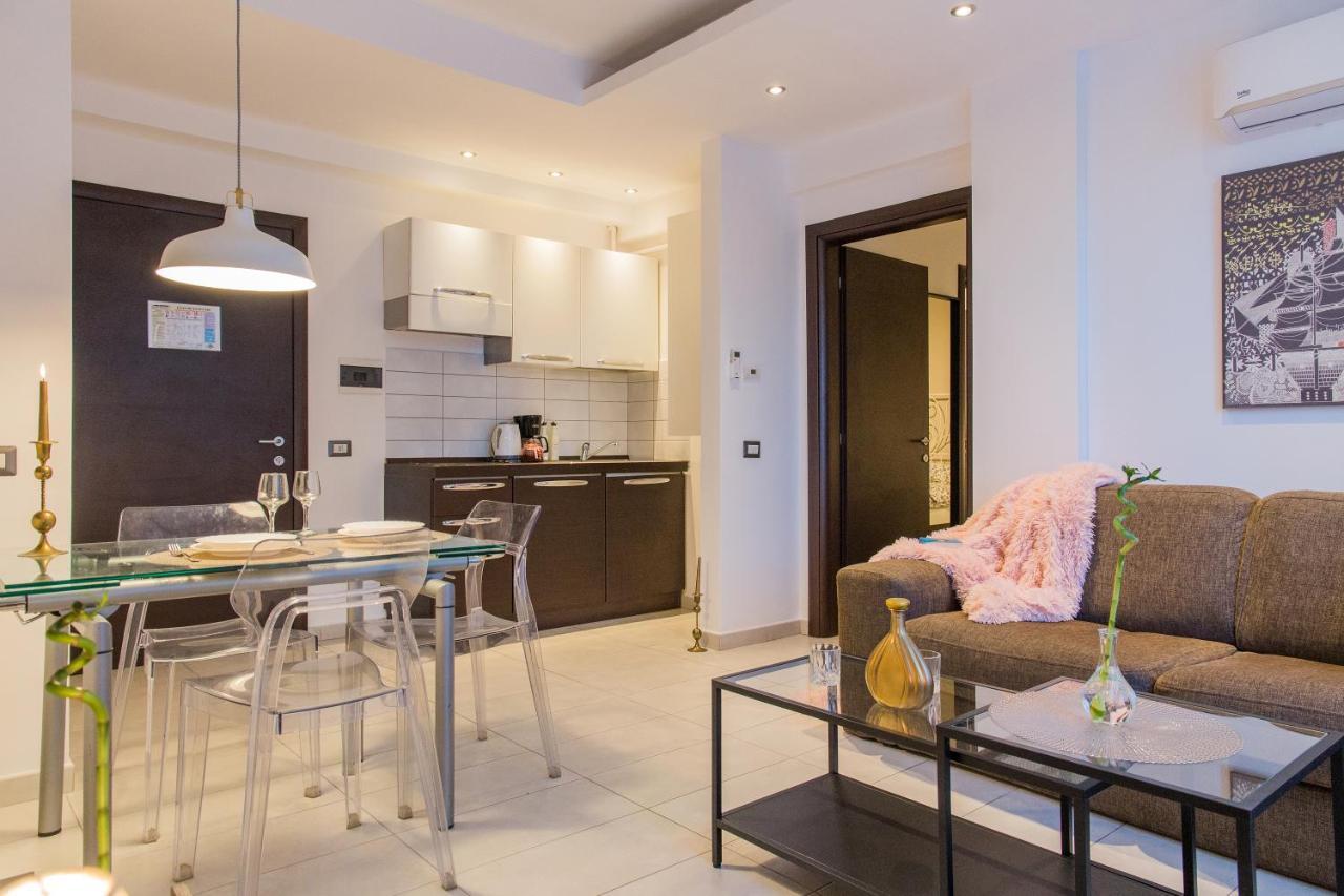 One Love Metropolitan Apartment Bucharest Exterior photo