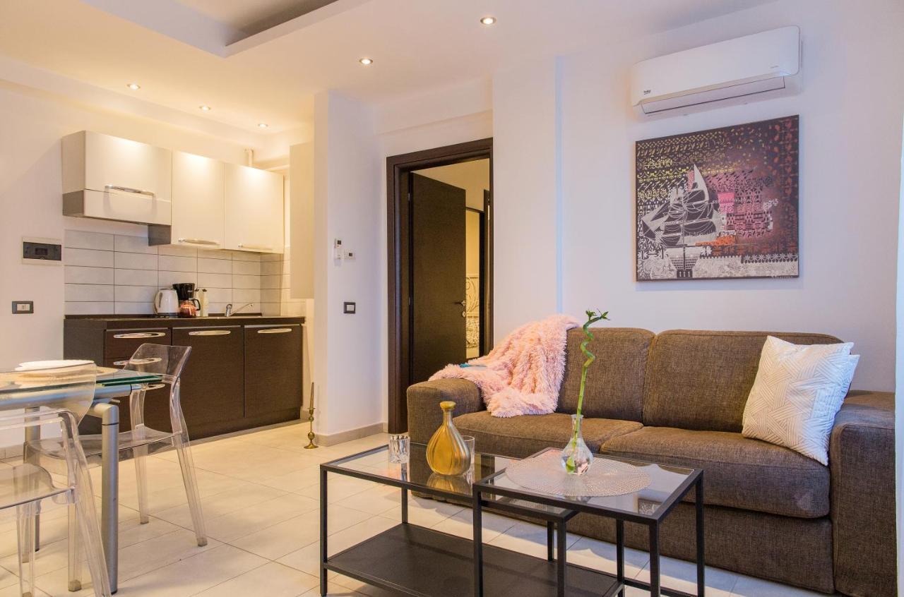 One Love Metropolitan Apartment Bucharest Exterior photo