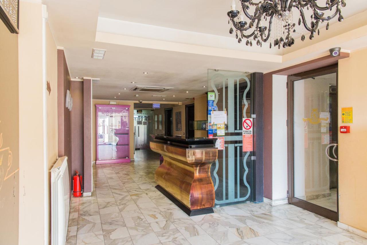 One Love Metropolitan Apartment Bucharest Exterior photo